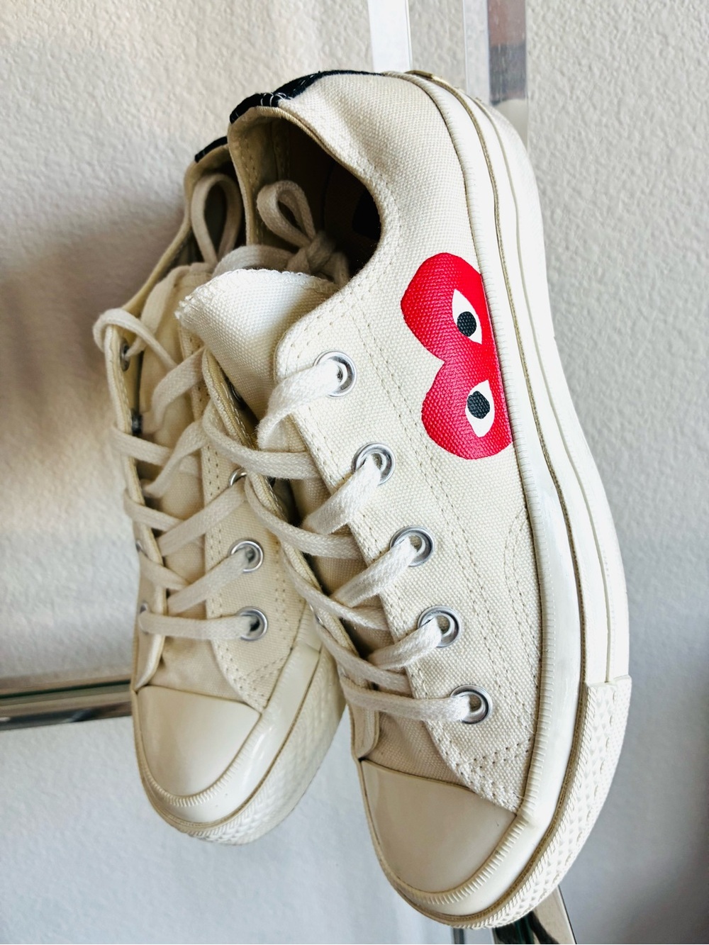 Comme des Garçons PLAY x Converse Chuck 70 Low White -  Men's 4 / Women's 6 - Picture 2 of 7